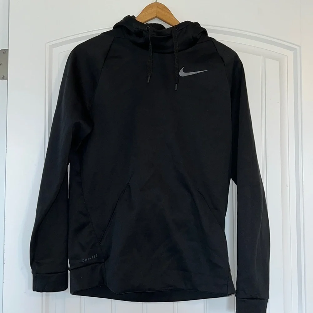 Nike Dry Fit Pocket  Hoodie Small
